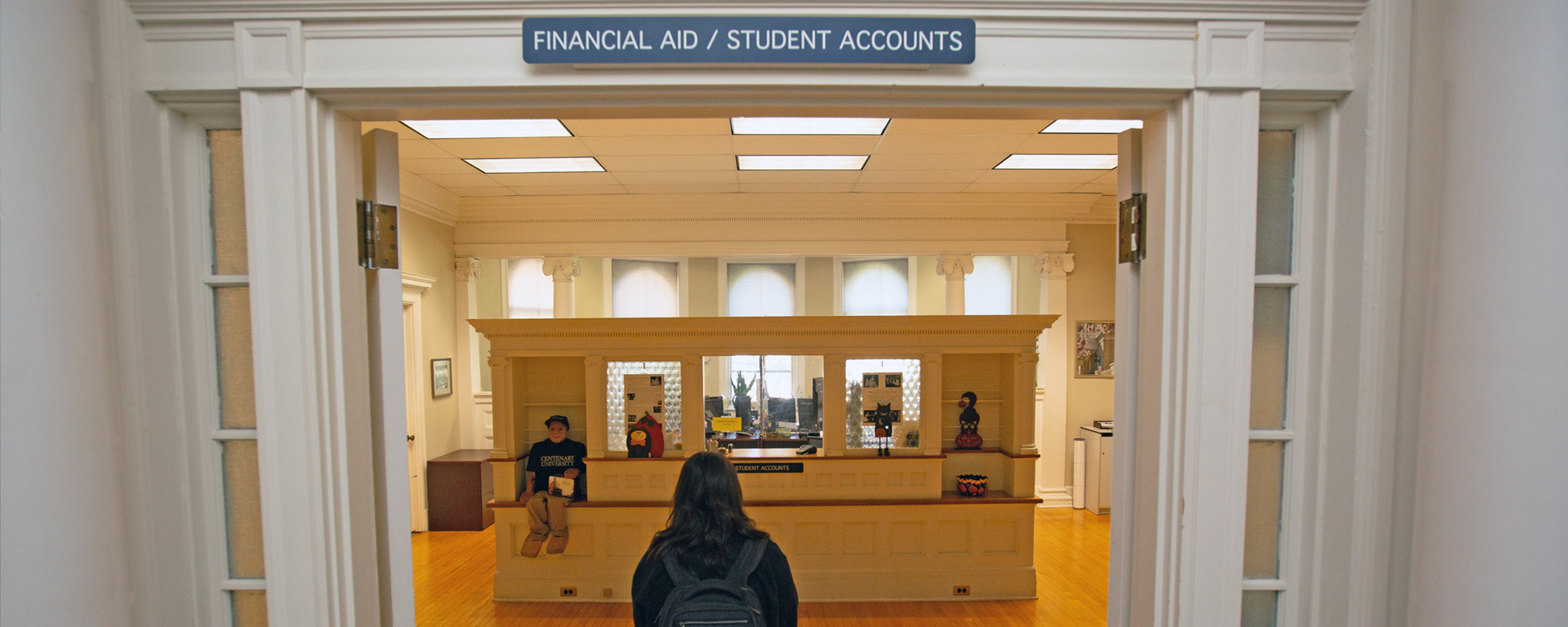 4_Costs-Aid_Overview_Hero_JN-9862 header