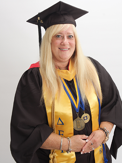 Alumni Spotlights R. Ellen Runyon